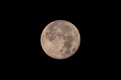 Moon.jpg