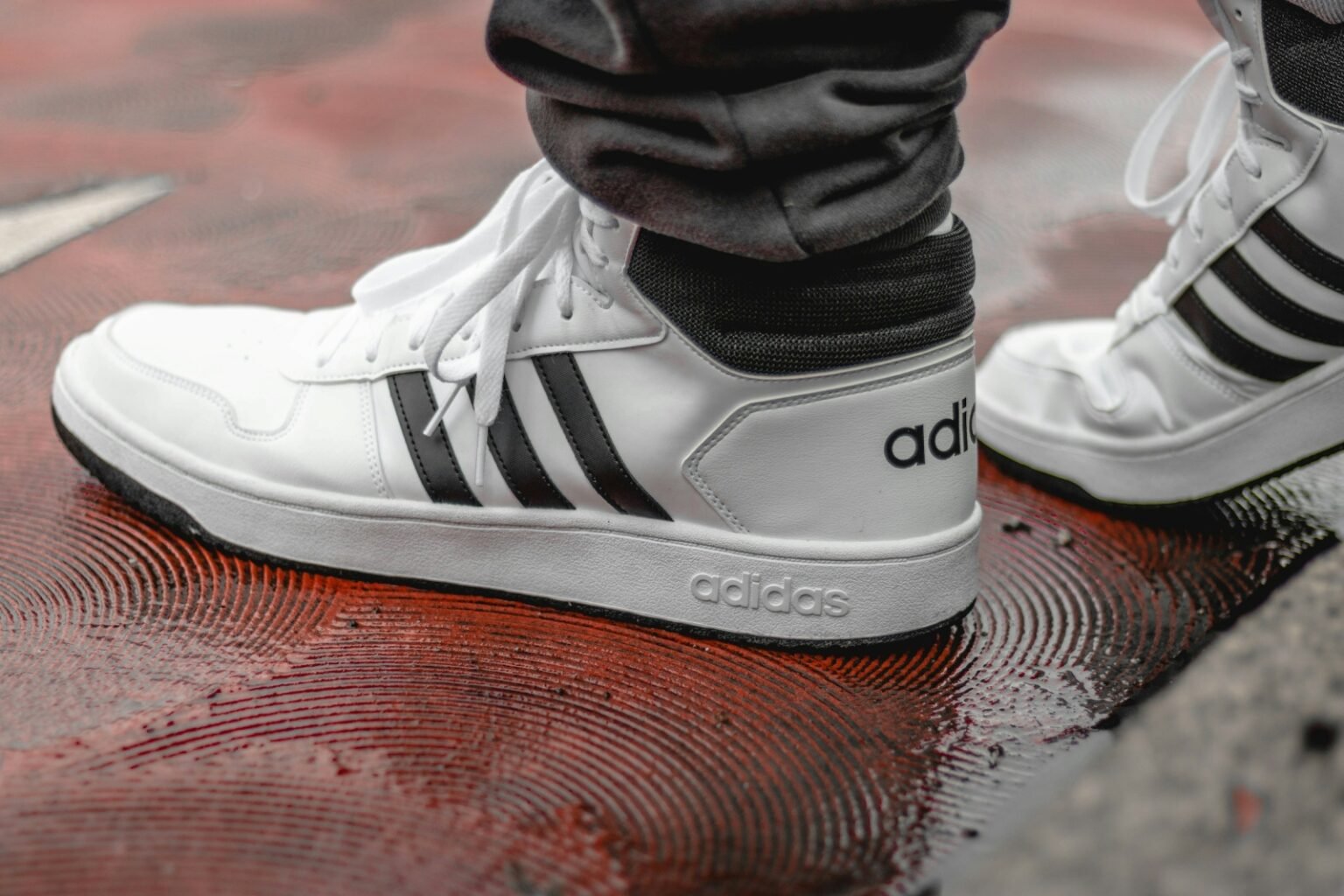 Best travel shoes for world cup 2026.jpg