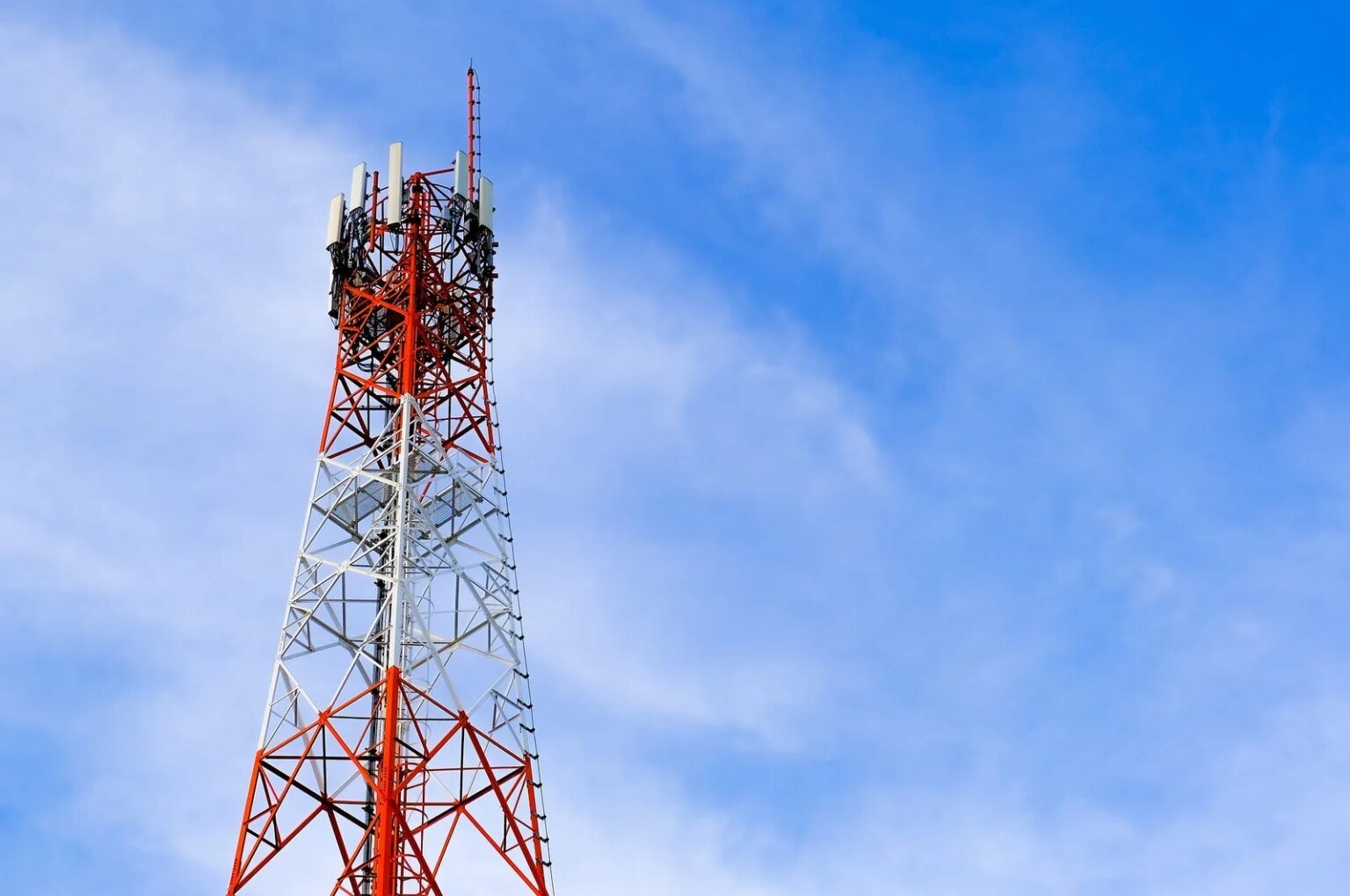 Telecommunications tower gf2d12e93b 1920.jpg