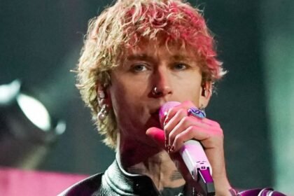 Mgk 2.jpg