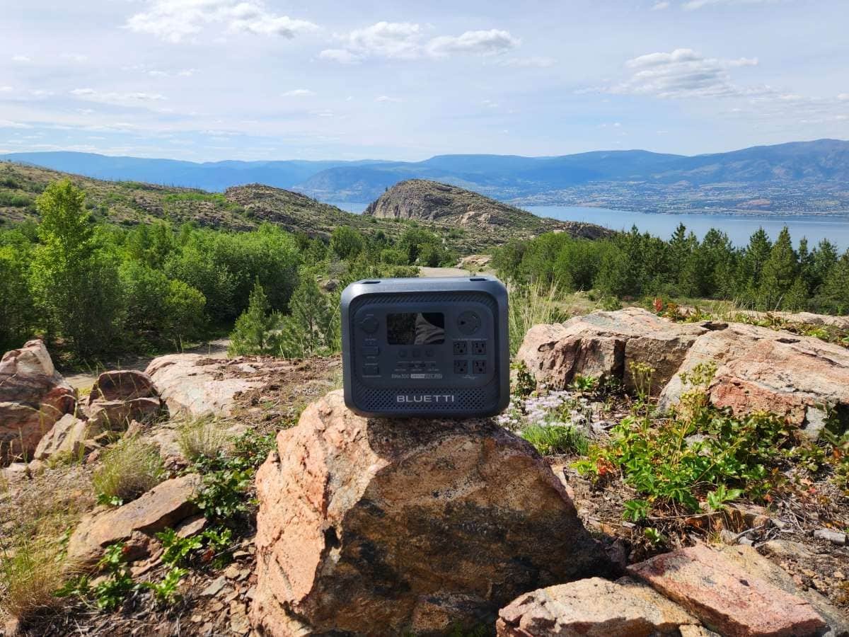 Product photo of BLUETTI Elite 300 on mountain top w .jpeg